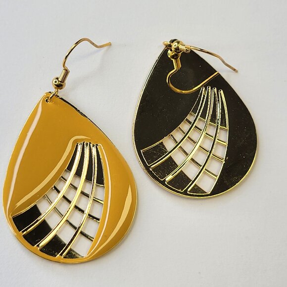 Yellow Dangle Earrings - Picture 8 of 8